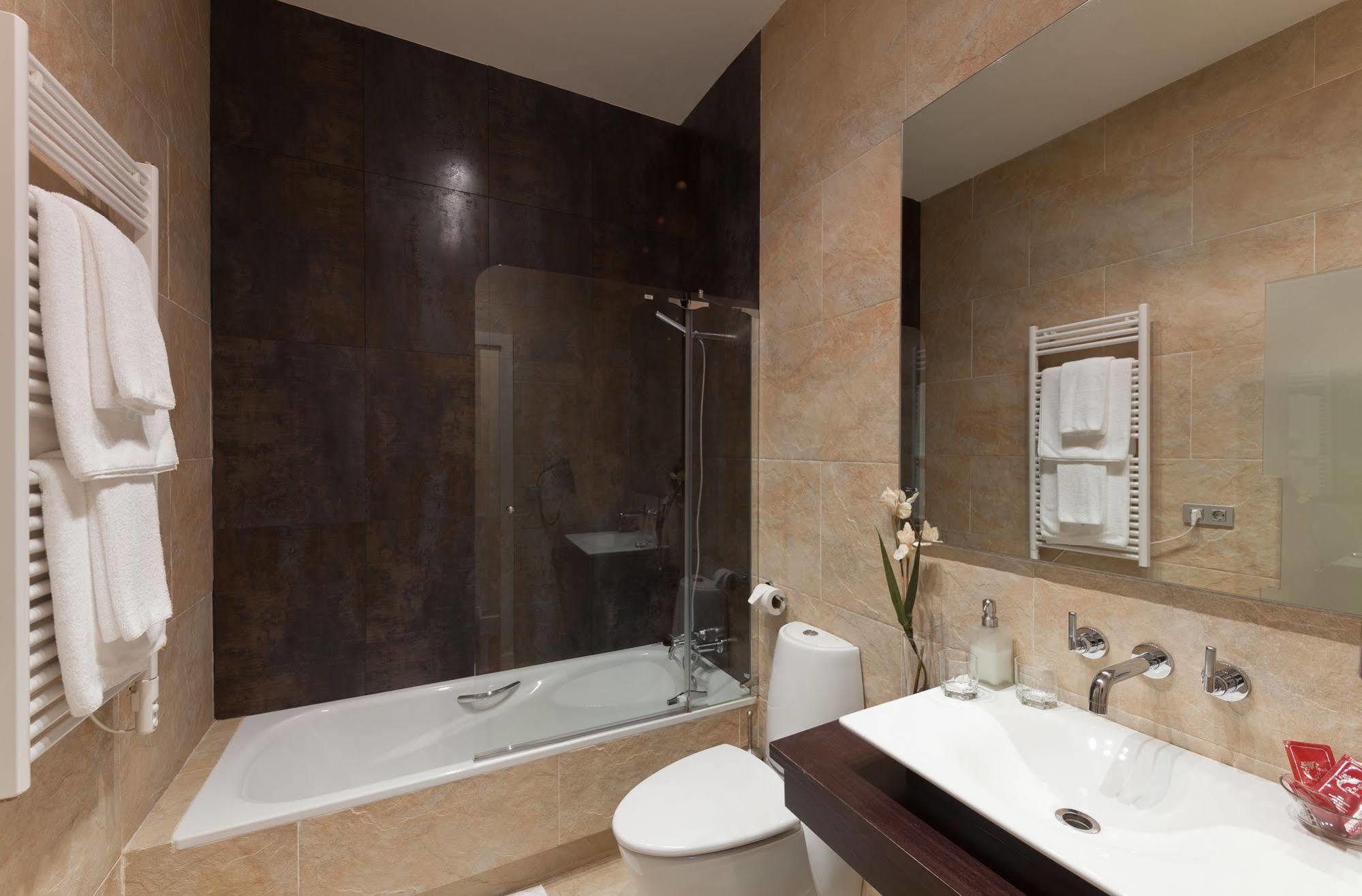 Hotel Puerta Gamboa Vigo Exterior foto